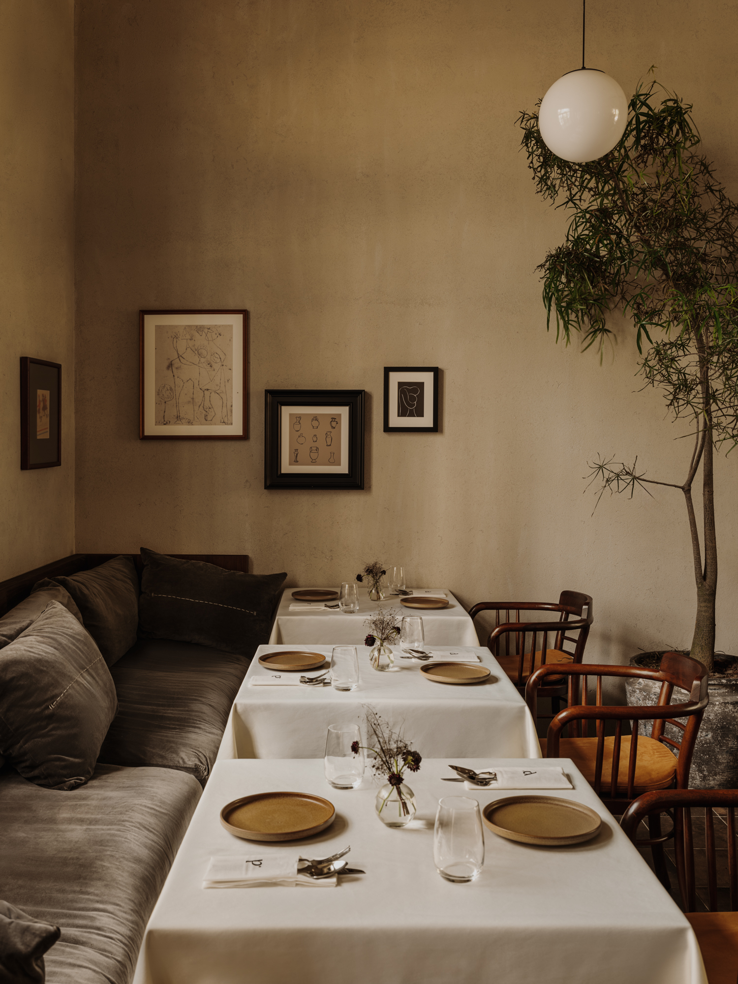 由于PAIX PiPi Hookan并非常见词汇,没有确切的对应翻译,可能是特定的名称,难以准确翻译丨中国广州丨尚壹扬设计(谢柯等8人)-11