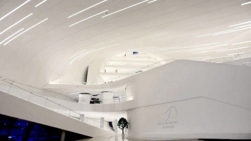 扎哈·哈迪德设计的文化中心 · 展现阿塞拜疆文化的魅力-12