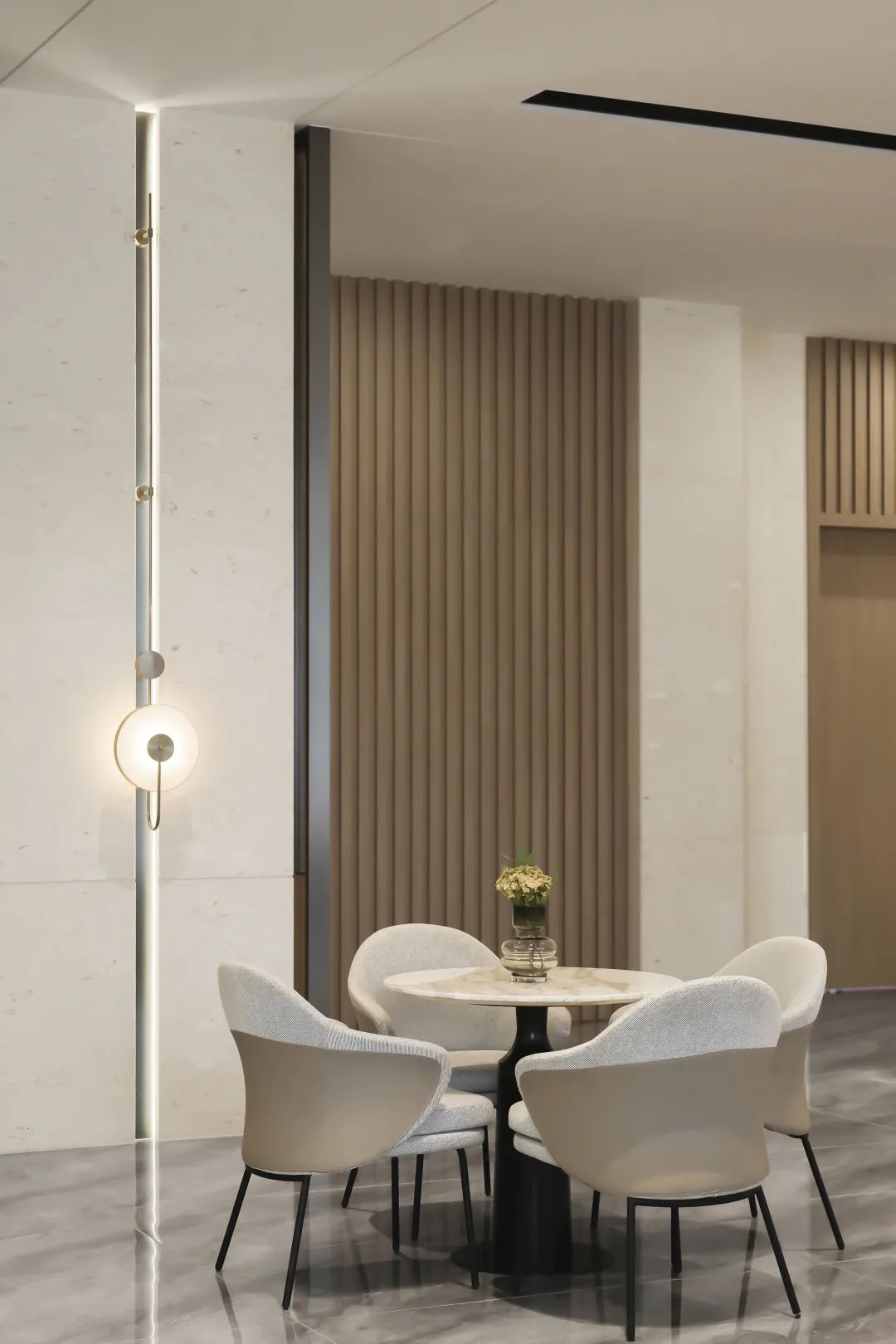 宜昌龙岛三号售楼处软装设计丨中国宜昌-15