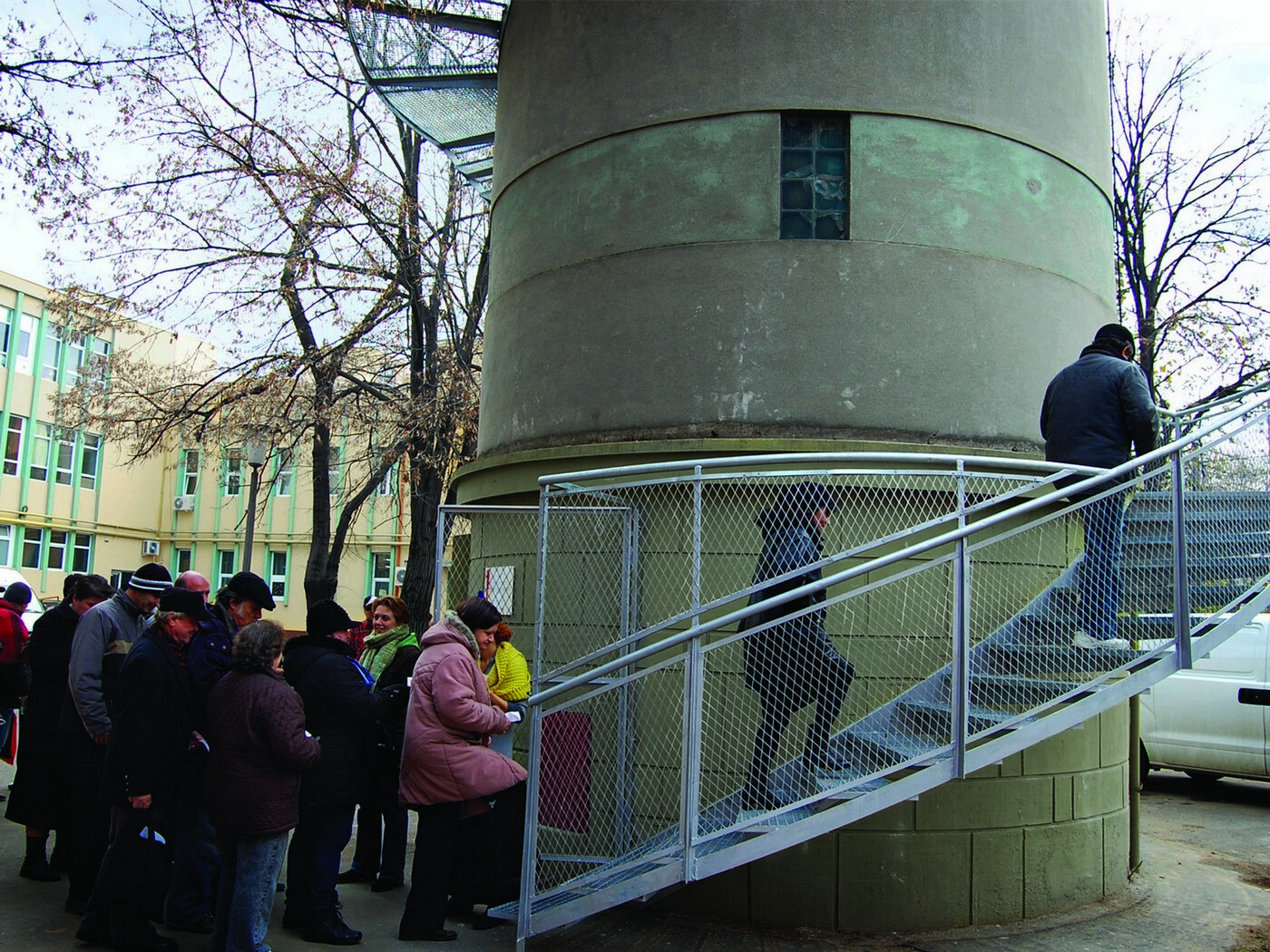 Bucharest 水塔艺术展新地标-11