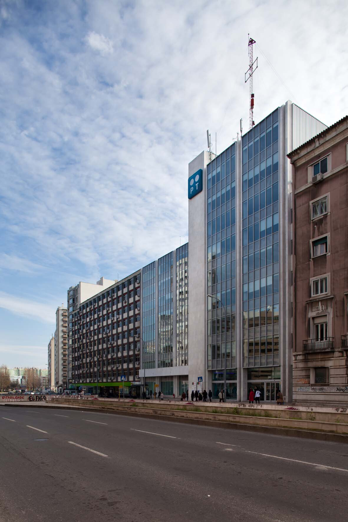 葡萄牙电信总部大楼·优化空间布局,提升功能与舒适度-17