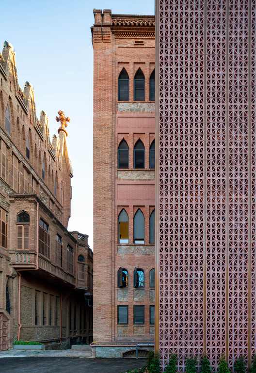 巴塞罗那“逃离楼梯”项目丨西班牙巴塞罗那丨Picharchitects,PichAguilera-12