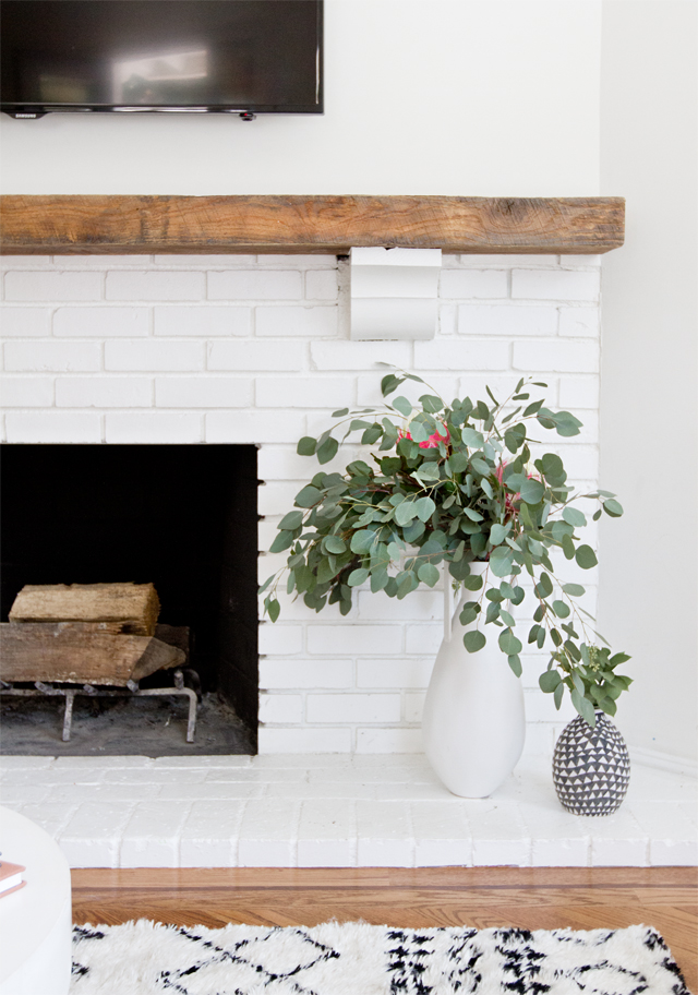 30 Tips to DIY and Decorate Your Fireplace Mantel Shelf-6