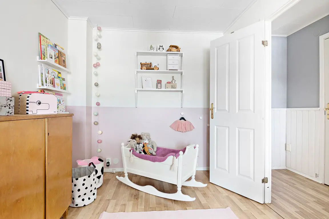 红墙白里，现代家庭的理想之居-12