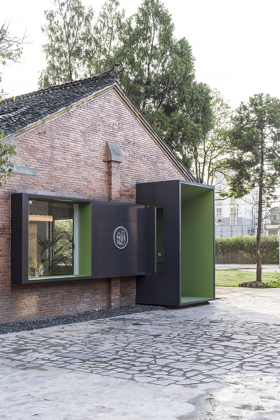 “小城故事”:两座旧厂房的新生,贵州 / 未来以北工作室-12