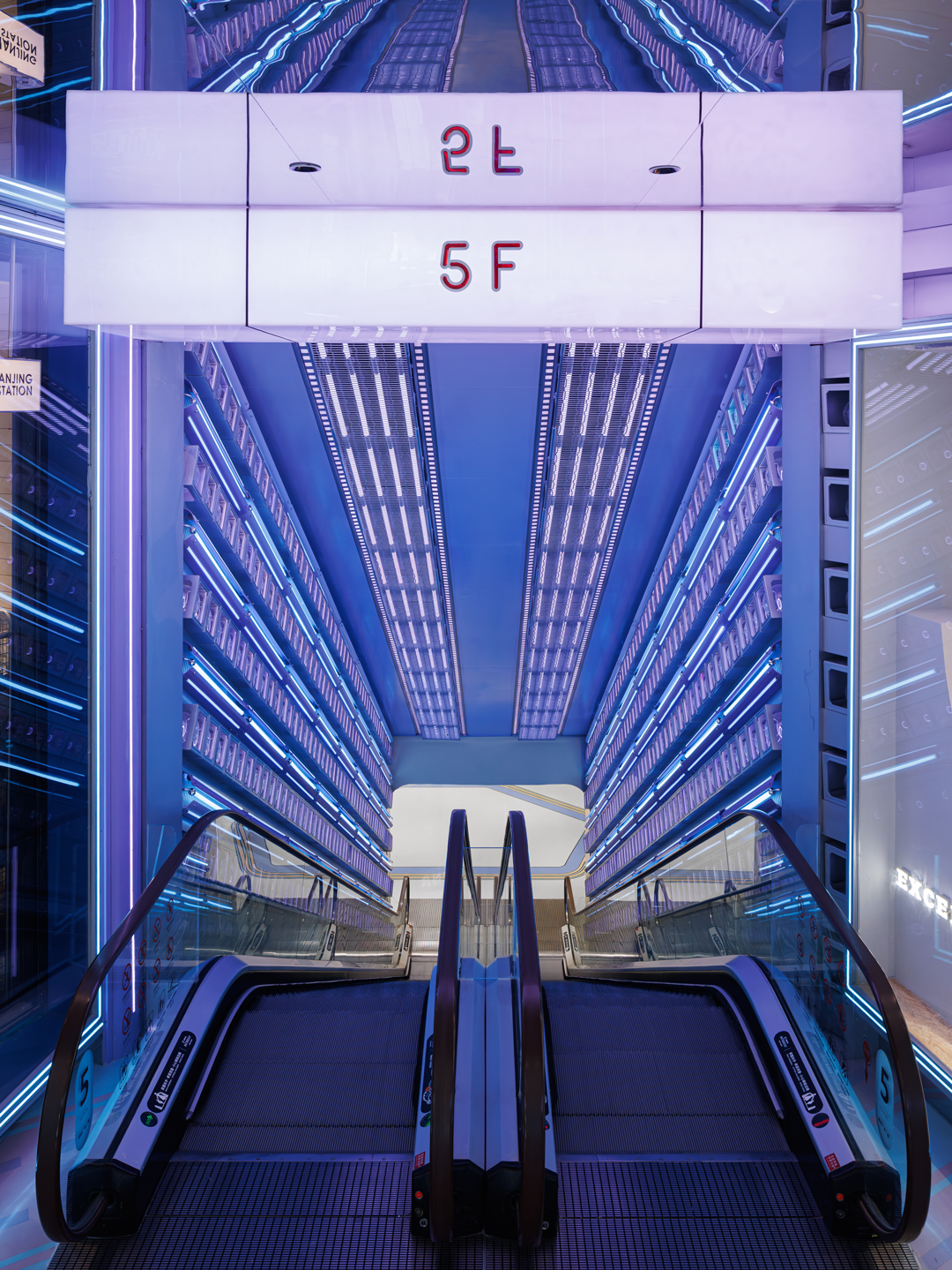 唯想国际 · 德基广场二期五层商业艺术市集丨中国南京丨唯想国际X+Living-41