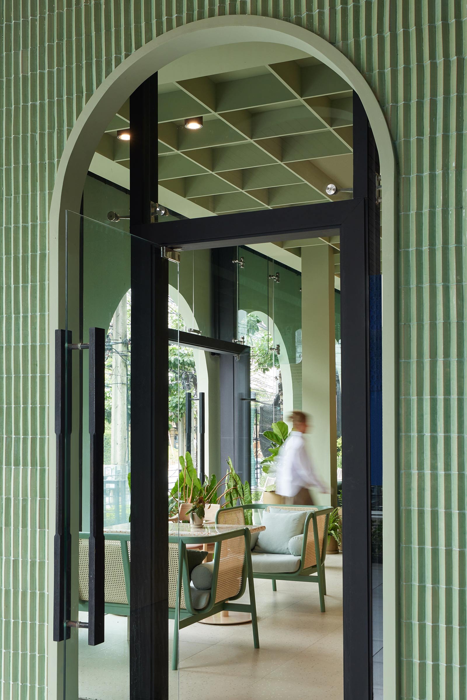 曼谷市中心的宁静咖啡馆丨泰国曼谷丨STUDIO 1:10-6