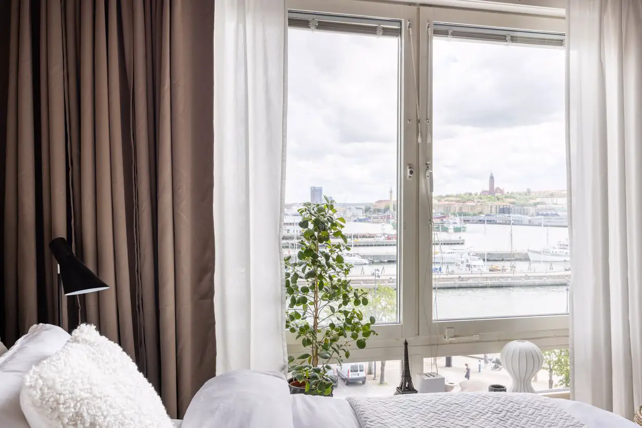 曲线美学 | 瑞典木质条纹墙的装饰魅力-17