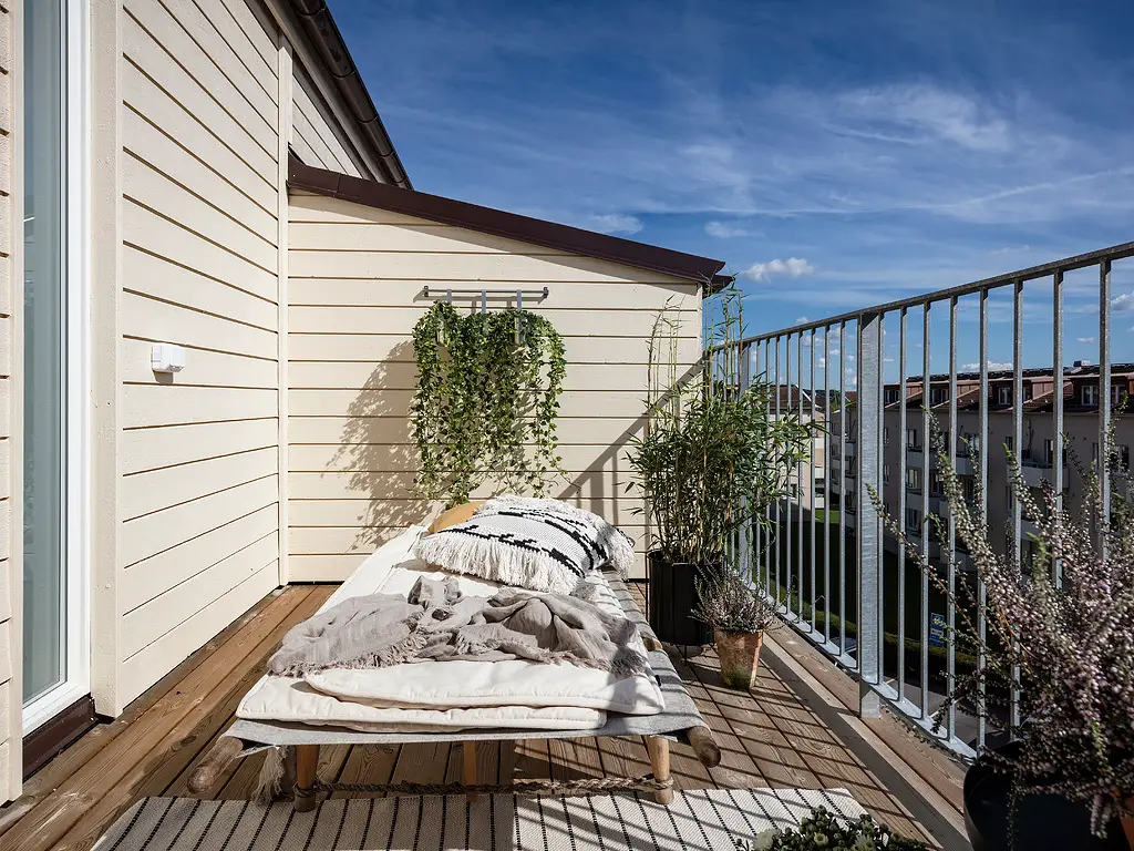 黑白设计公寓，空间感十足-13