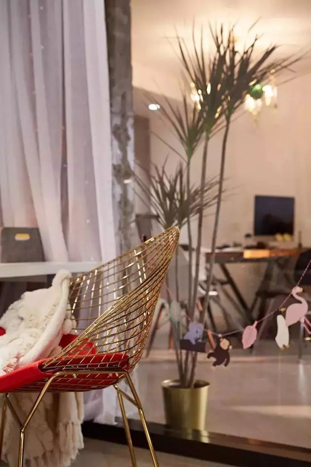 140㎡开放式空间，衣帽间、储物间一应俱全，逆天设计让家翻倍-205