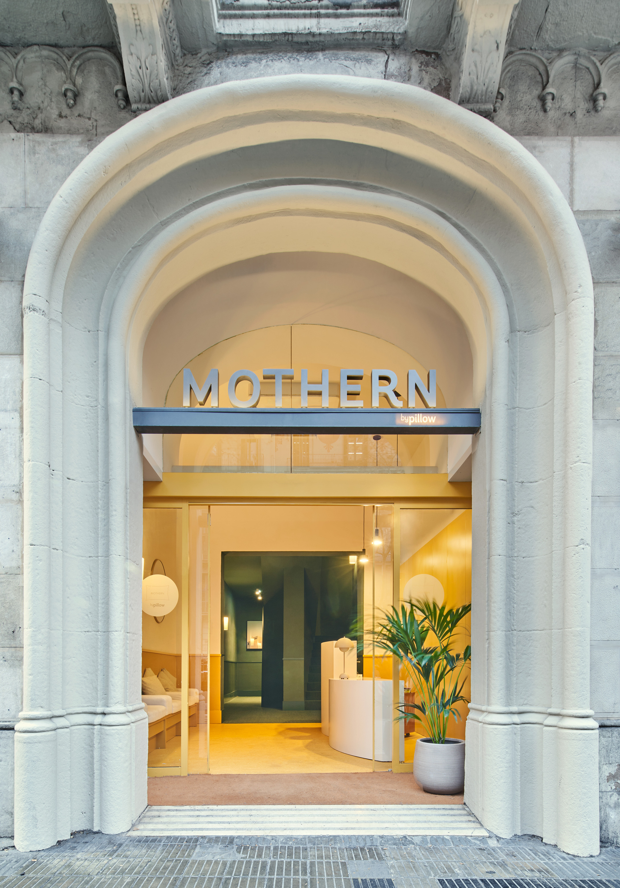 Mothern byPillow 改造丨西班牙巴塞罗那丨Cierto Estudio-2