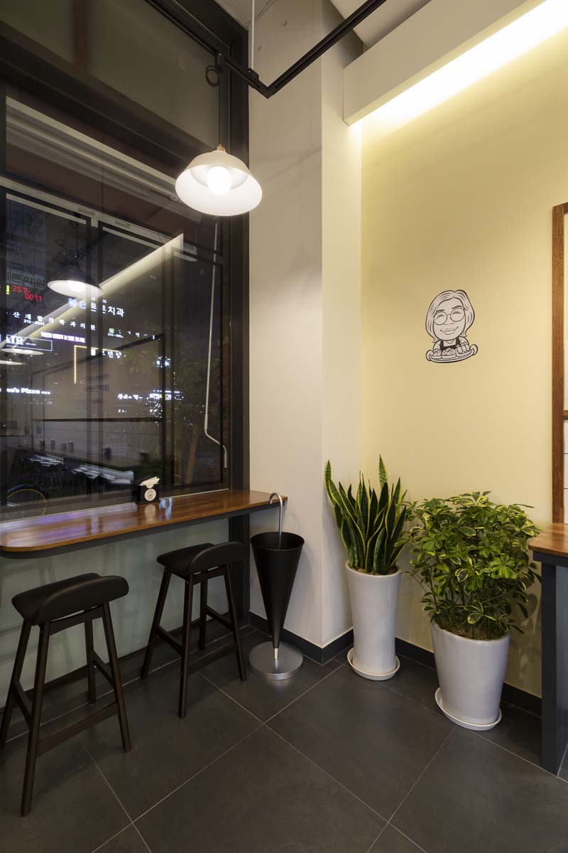 18 平幸福餐桌 | 极简主义小餐厅设计-5