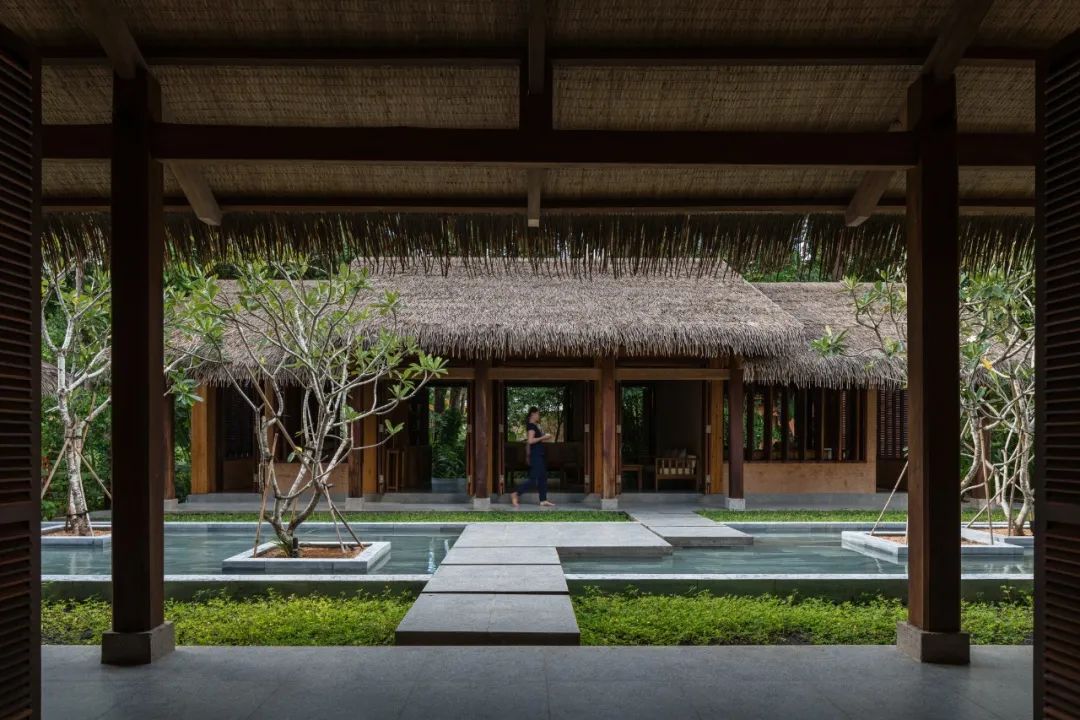 现代茅草建筑 | 传统工艺的当代新生-27