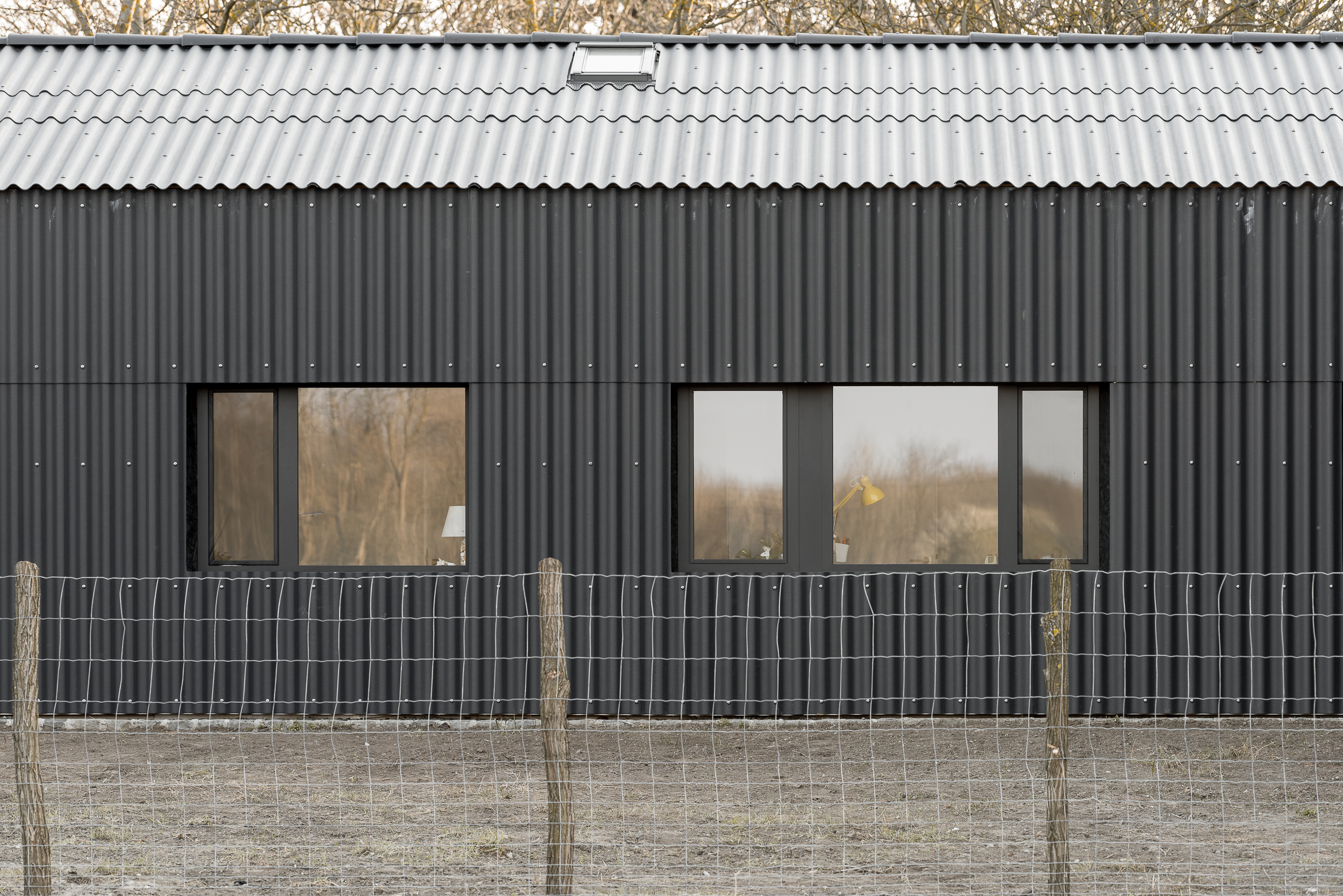 黑瓦屋 · 简约和谐的自建房设计丨匈牙利丨Balogh Csaba 等-44