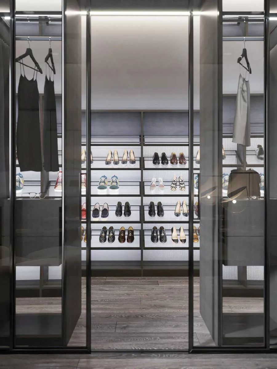 现代奢华住宅设计,精致多变、色泽温馨柔和-22