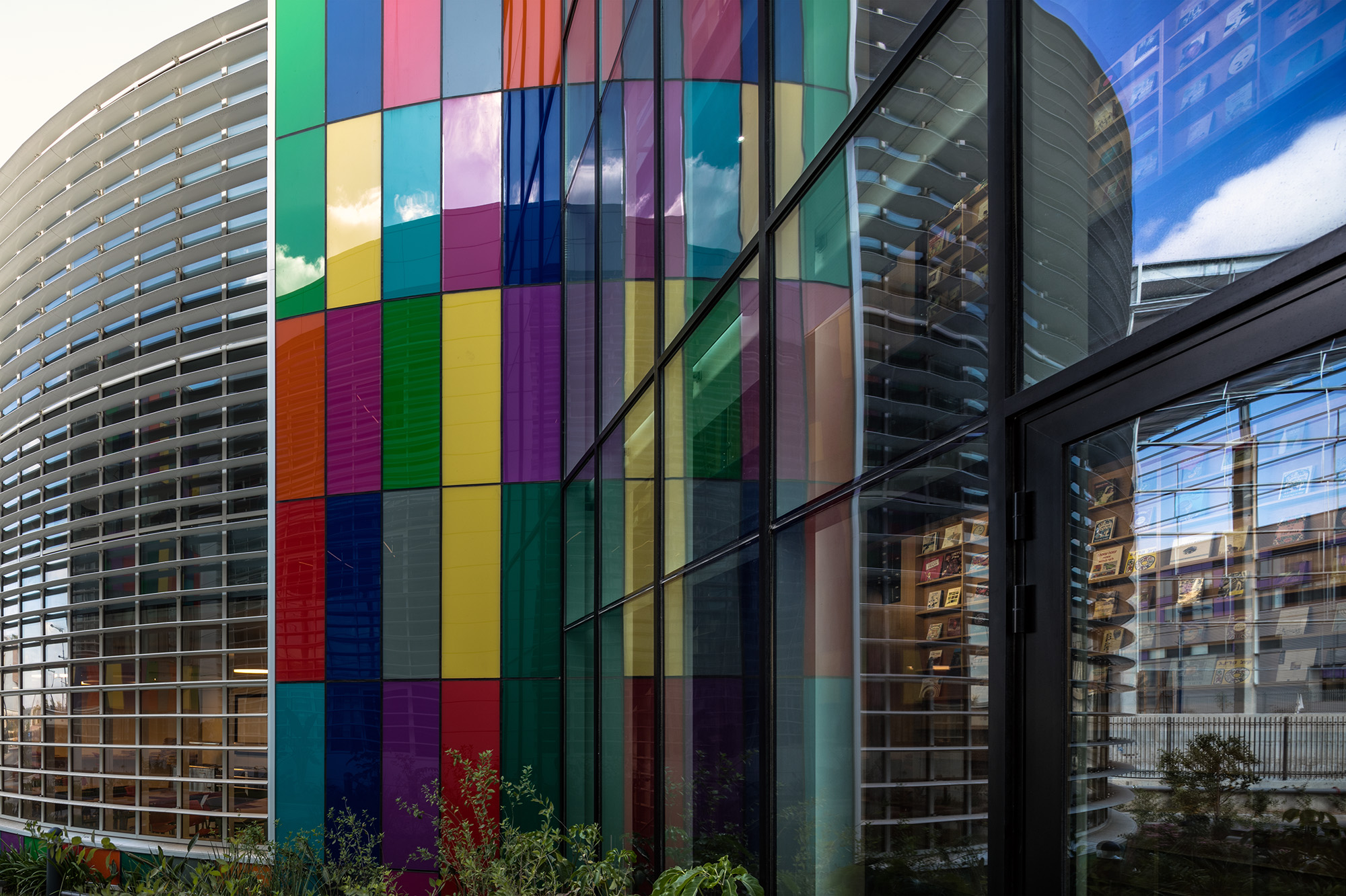 以色列知名出版公司新总部-11