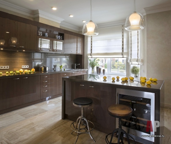 男士艺术装饰风格带殖民元素的联排别墅室内设计-24