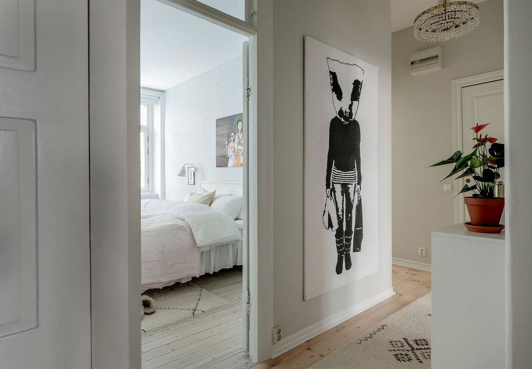 色彩斑斓的瑞典公寓 | 现代艺术装点生活空间-21