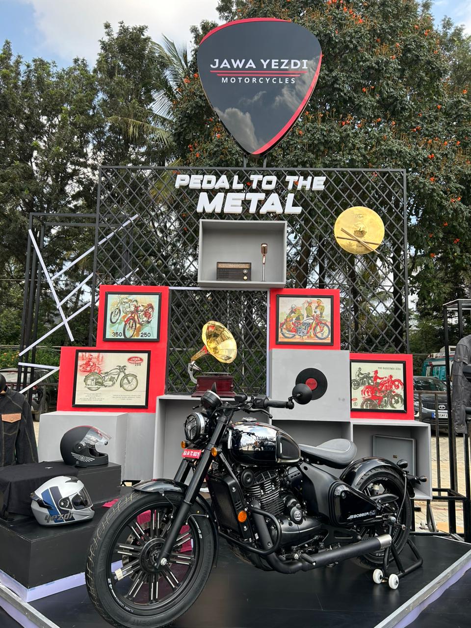 Jawa Yezdi Bike Display-6