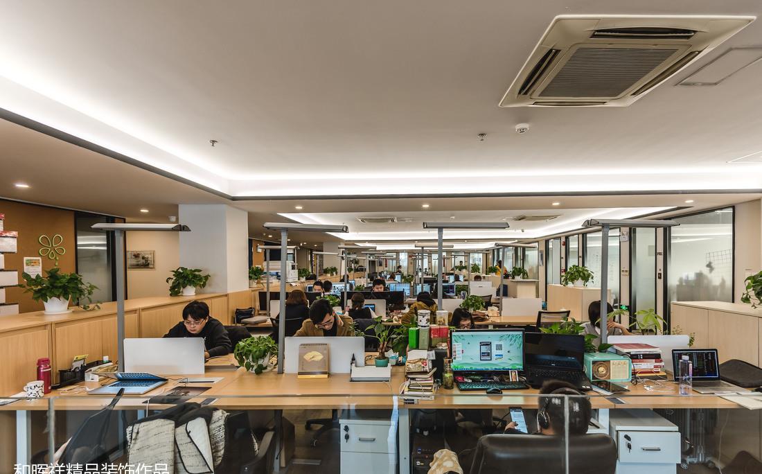极简主义办公室设计，温馨如家-10