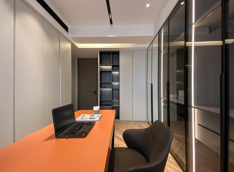 年轻夫妻现代轻奢家居，功能收纳两不误-9