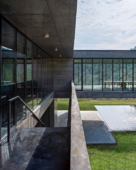 武当山麓游客中心:重塑台地之线丨中国十堰丨上海末广建筑设计有限公司