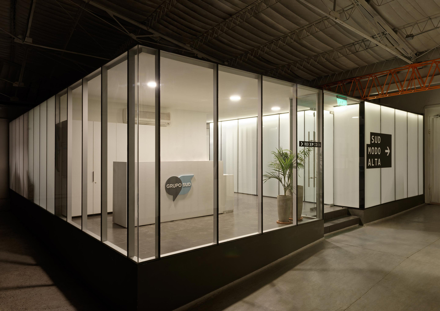Grupo Sud（旧香水工厂变身高效协作办公空间）-40