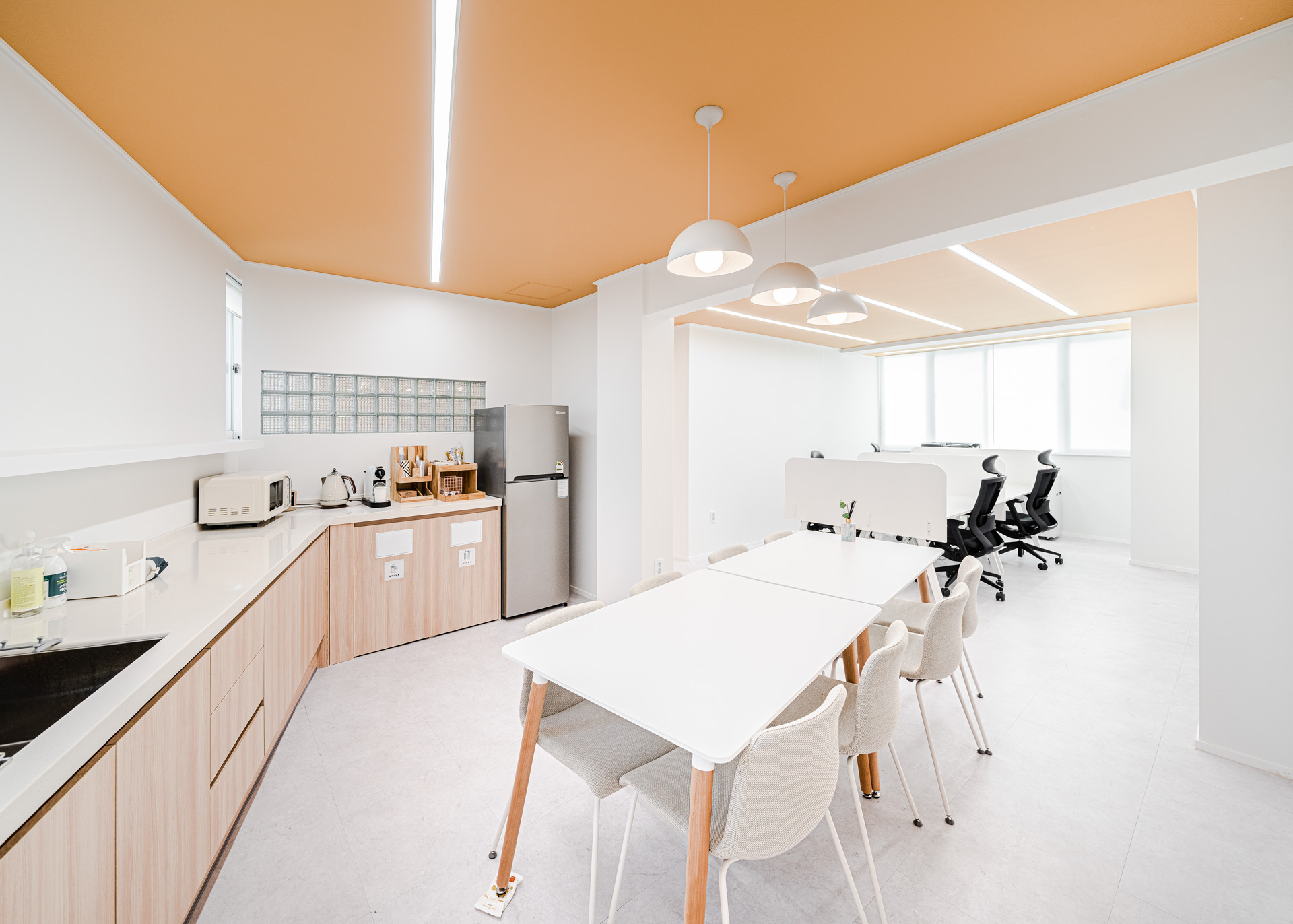 韩国 27 平米办公室，极简设计展现无限可能-4