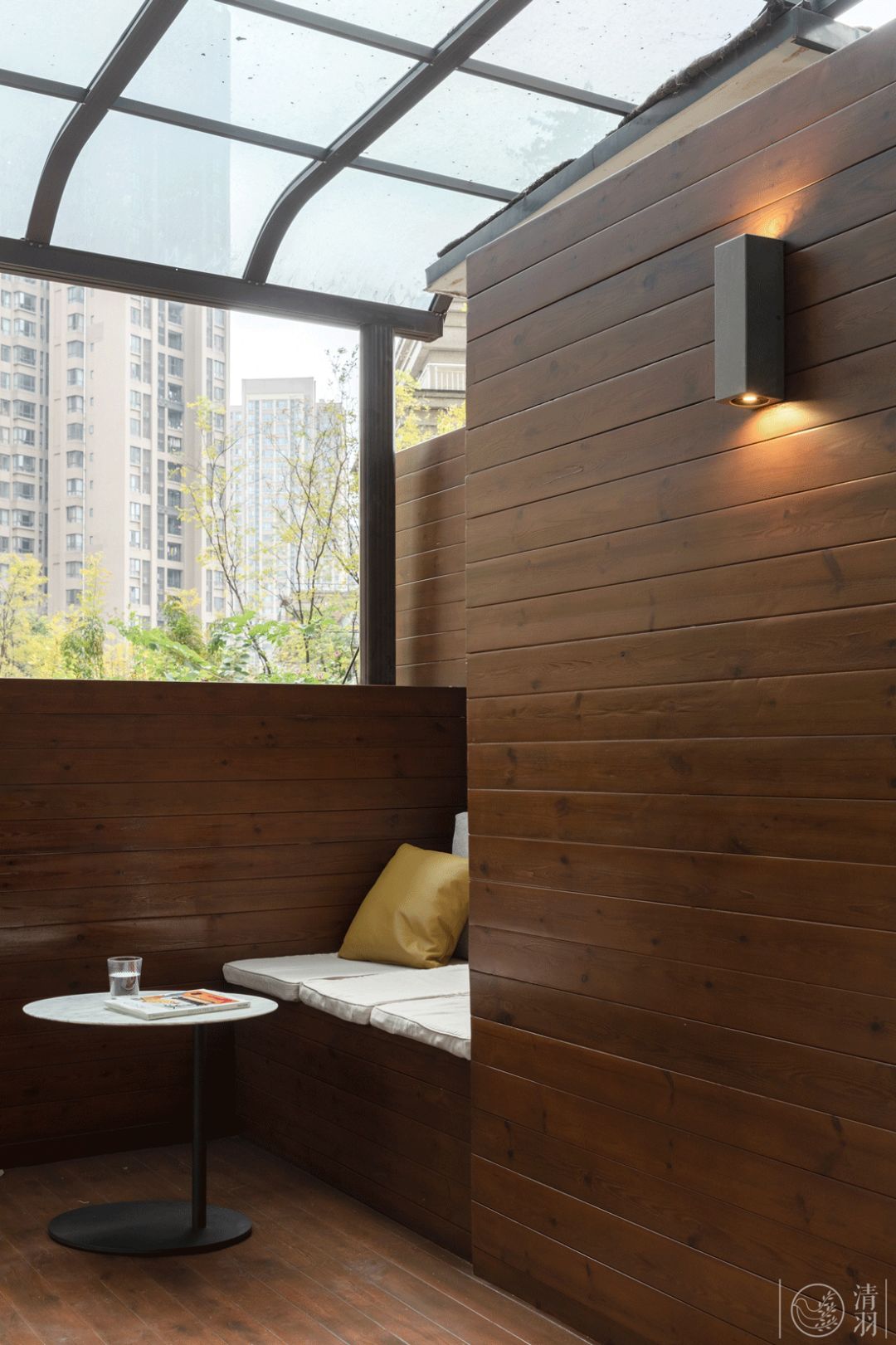 成都市复式公寓的现代简奢花园生活-124