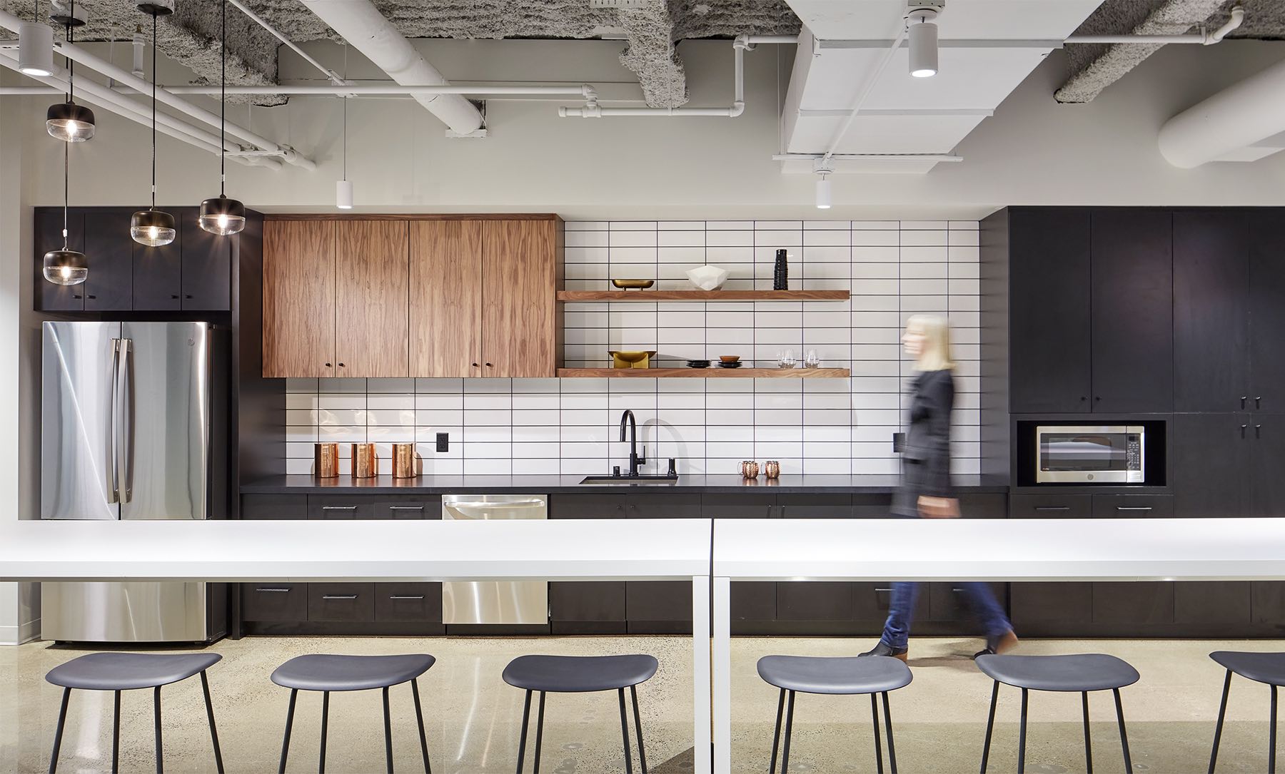 A Look Inside The Baker Center Spec Office Suites in Minneapolis - Officelovin'-8