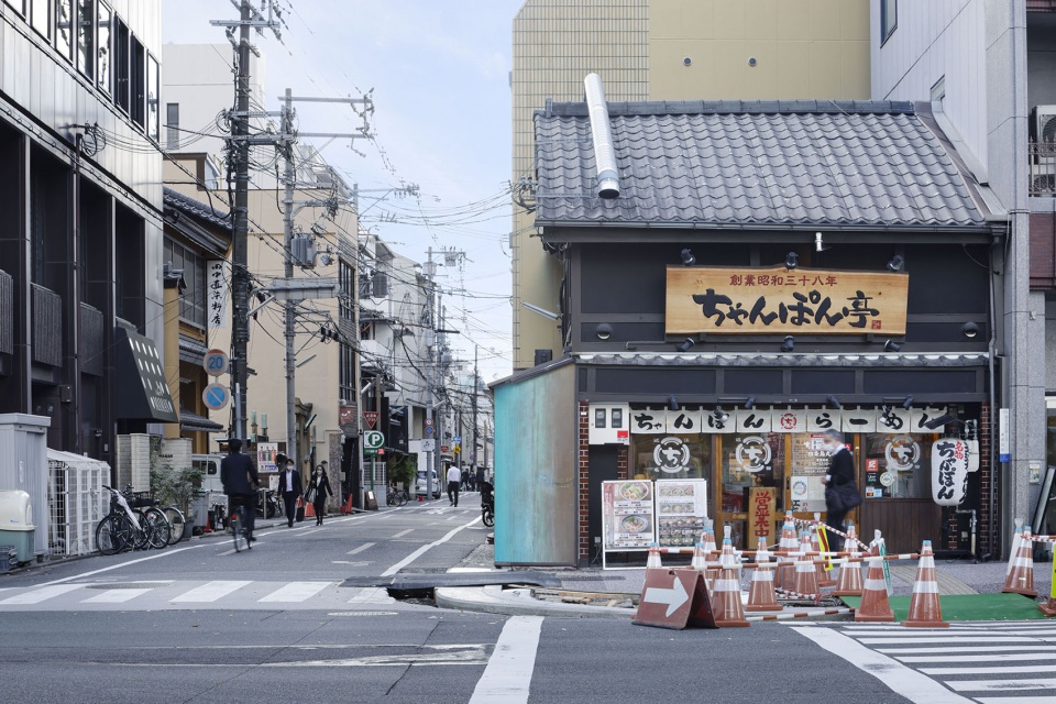 京都古铜绿咖啡馆 · SUETOMI AOQ 档口丨日本京都丨G ARCHITECTS STUDIO-10