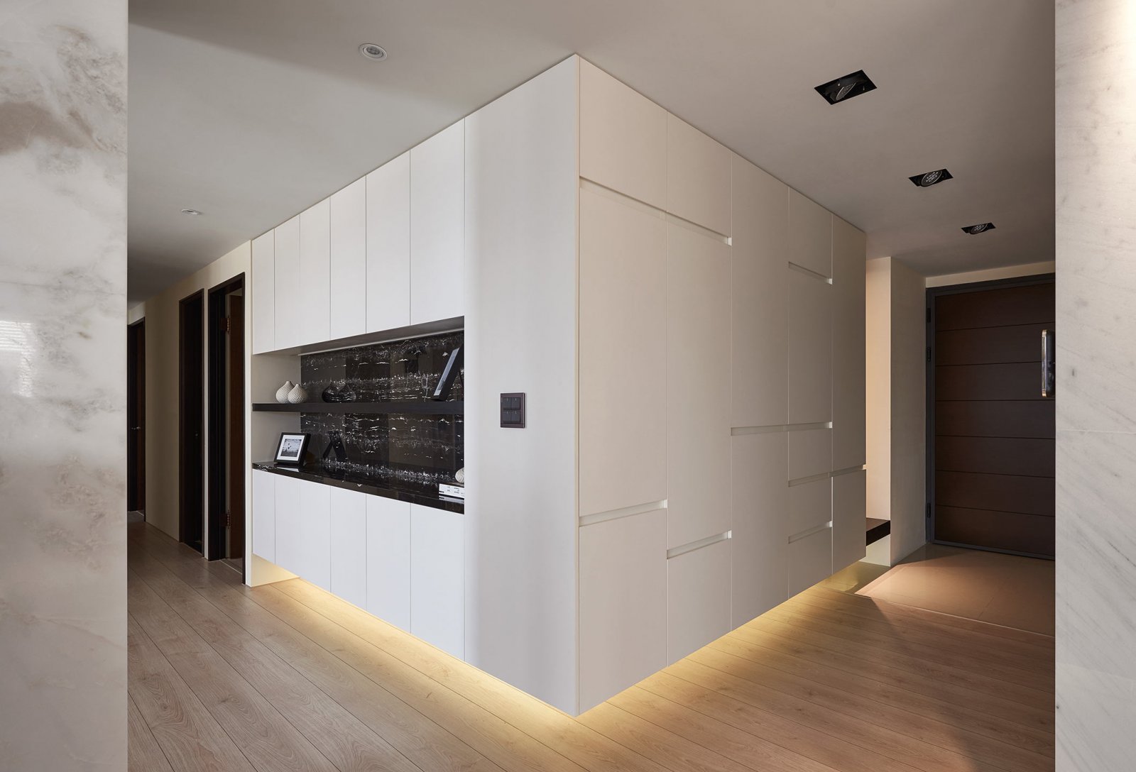 打通的不只是空间！一家 4 口的双拼198㎡日光亲子宅  大秝设计-3