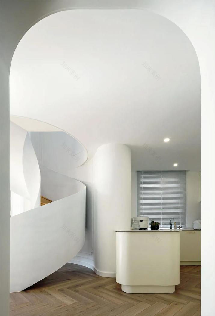 法式旋转楼梯公寓-22