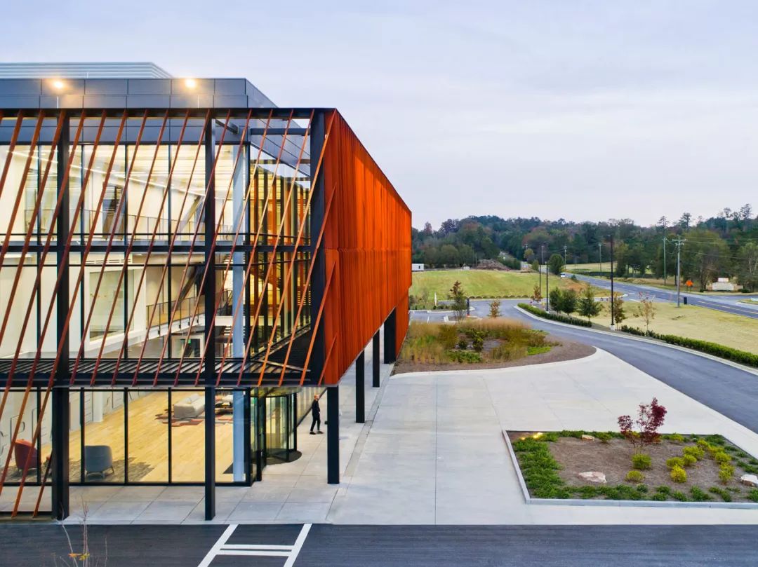 Gensler 打造现代办公空间,五大案例诠释高效办公新理念-19