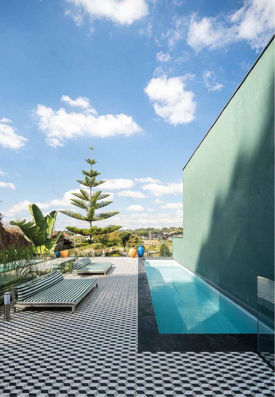 Casa Do Parque IV: Modern Comfort Inside a Revived Portuguese House-10