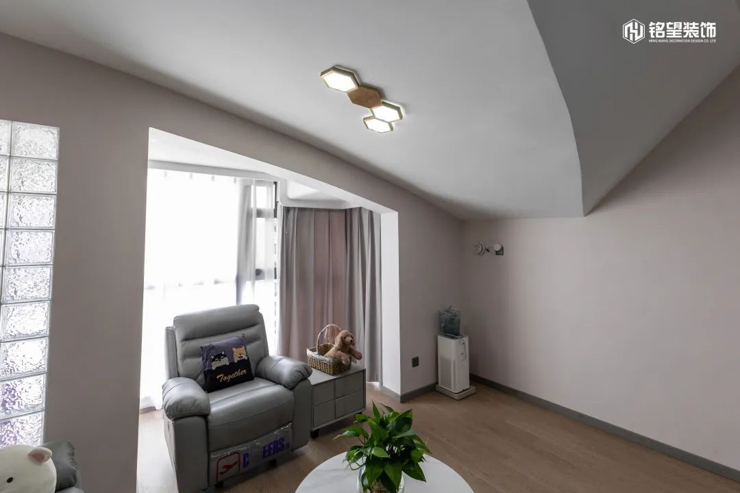 明发滨江新城 · 现代简约的无边界空间丨铭望装饰-34