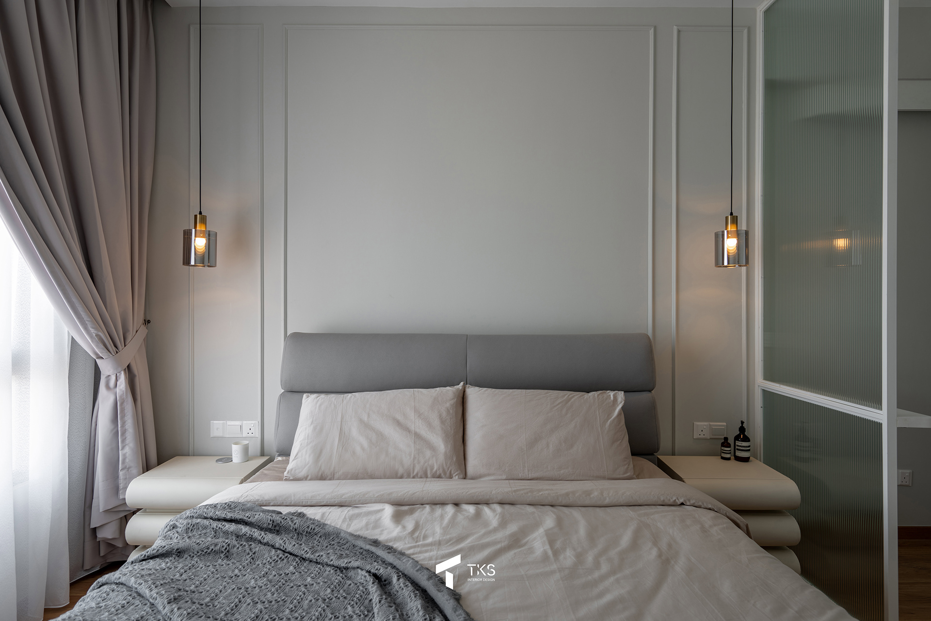 "Streamlined Contemporary French Design" @ EAST PARC-40