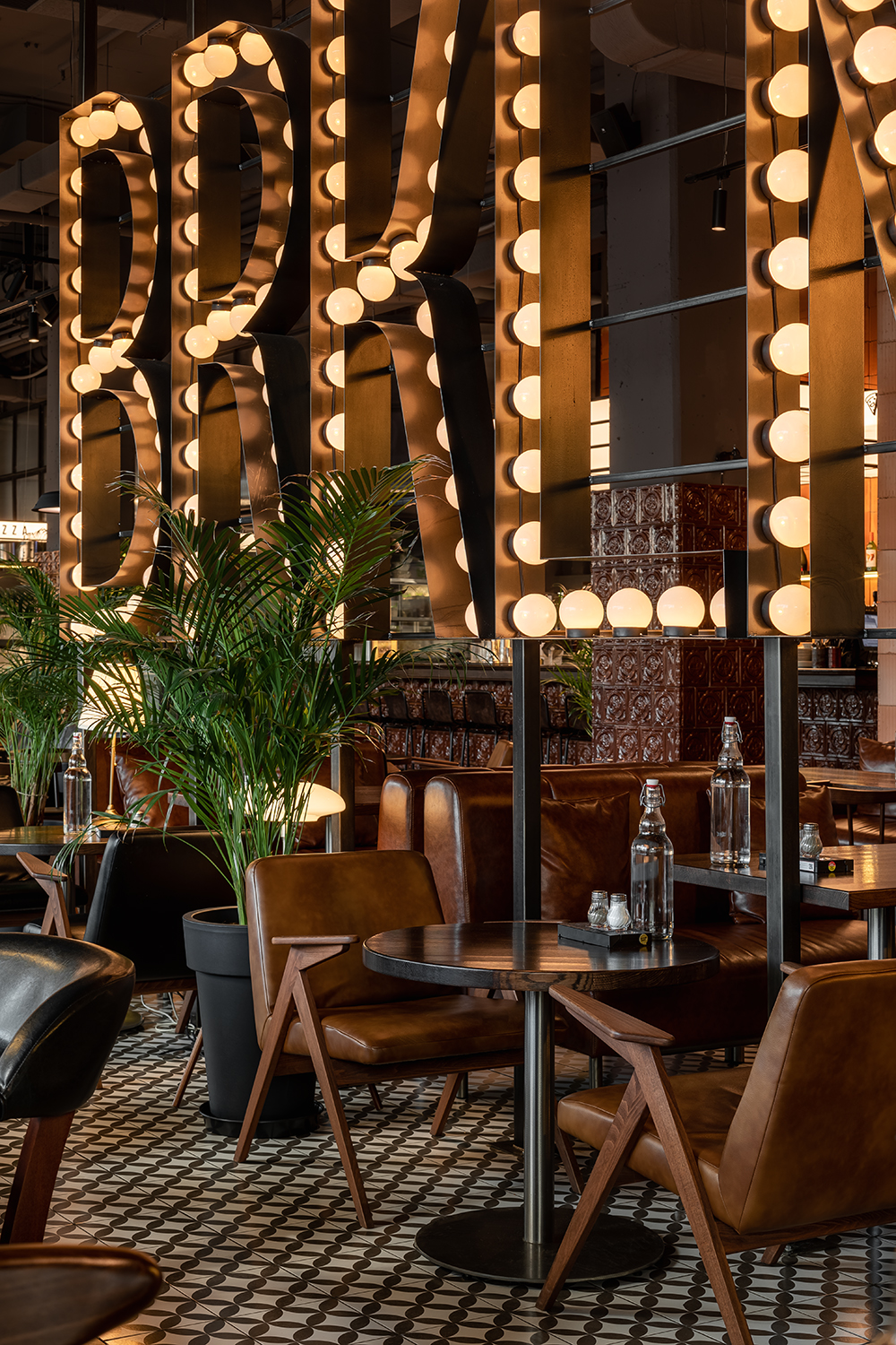 艾米丽布鲁克林披萨餐厅丨乌克兰利沃夫丨BUREAU I KARASHETSKYY ARCHITECTS-0