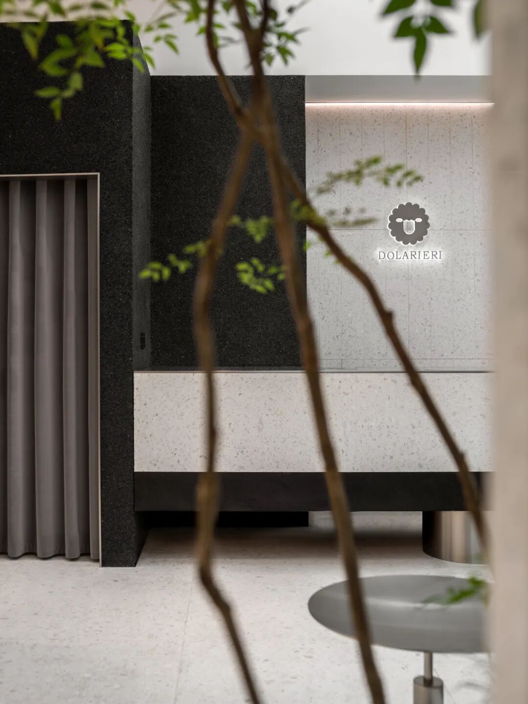 时空的几何叙事｜DOLARIERIRetailStore-41