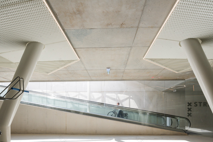 Strawinskylaan Bicycle Parking wUrck-1