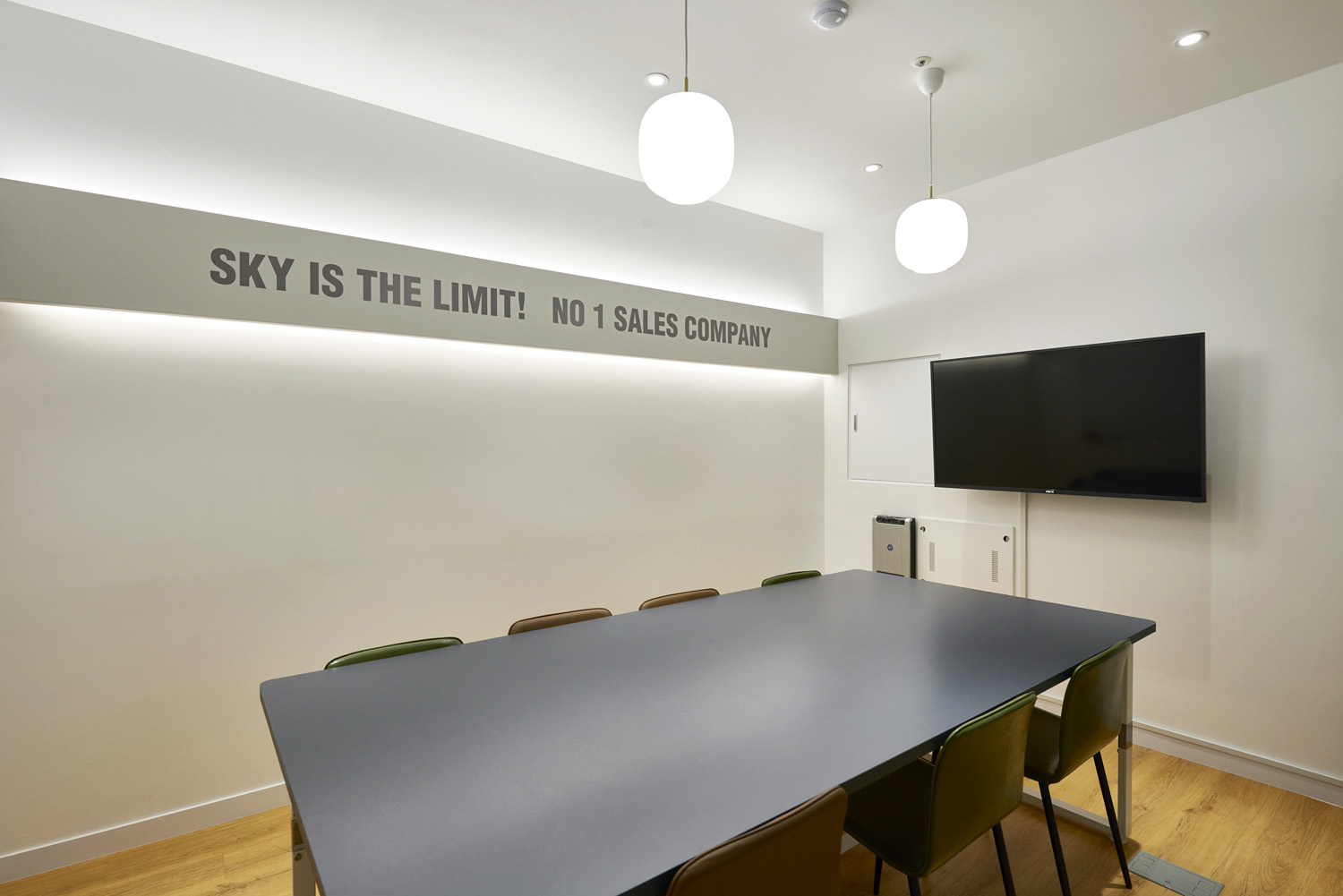 18 平知识产业中心简约设计案例-12