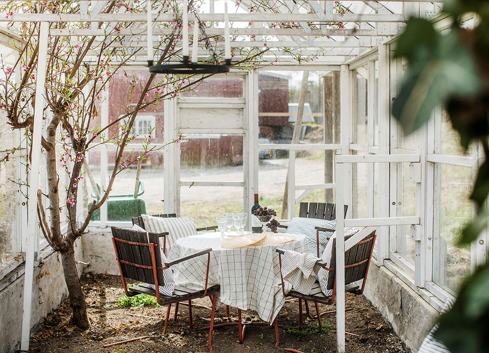 瑞典老夏季度假小屋的现代翻新-27