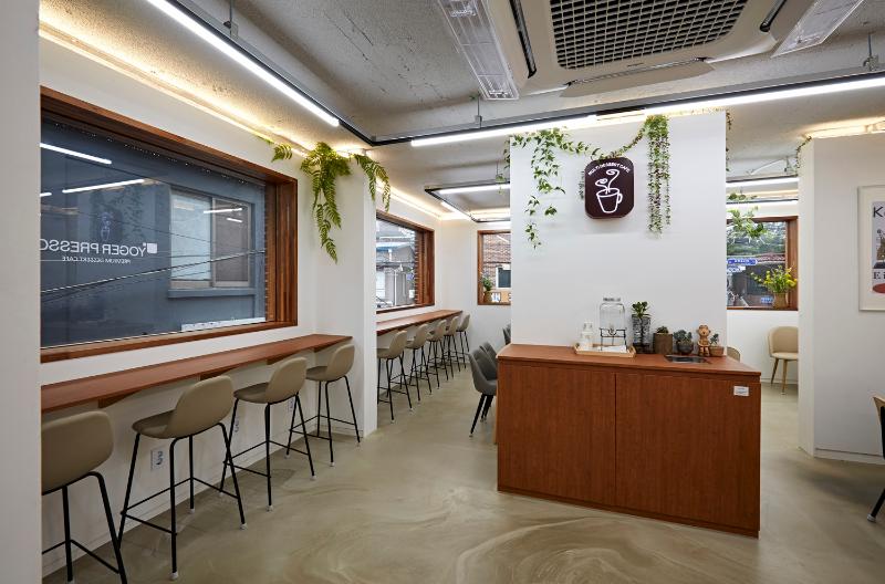 14 坪简约咖啡厅，展现 white&wood 风格魅力-5