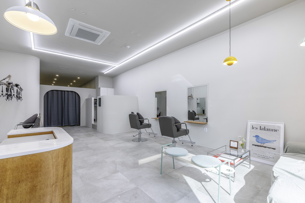 白色简约，20 平米小空间的华丽转身-3