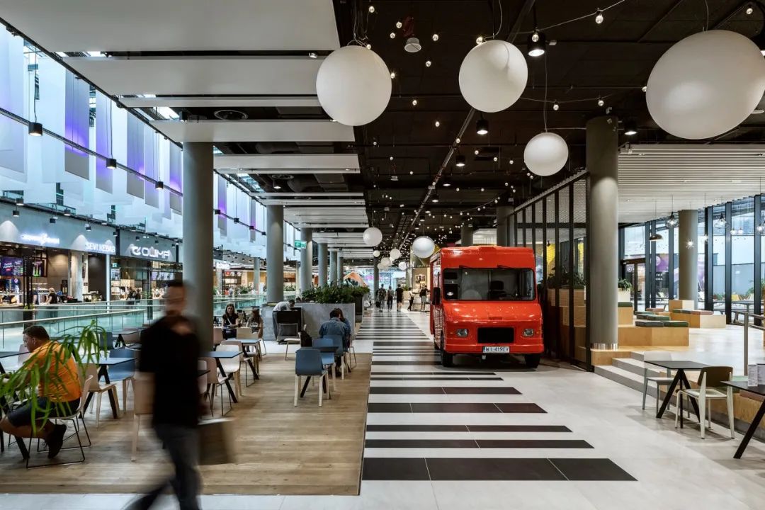 Galeria Młociny 美食社交空间设计丨波兰华沙丨Broadway Malyan 宝麦蓝-11