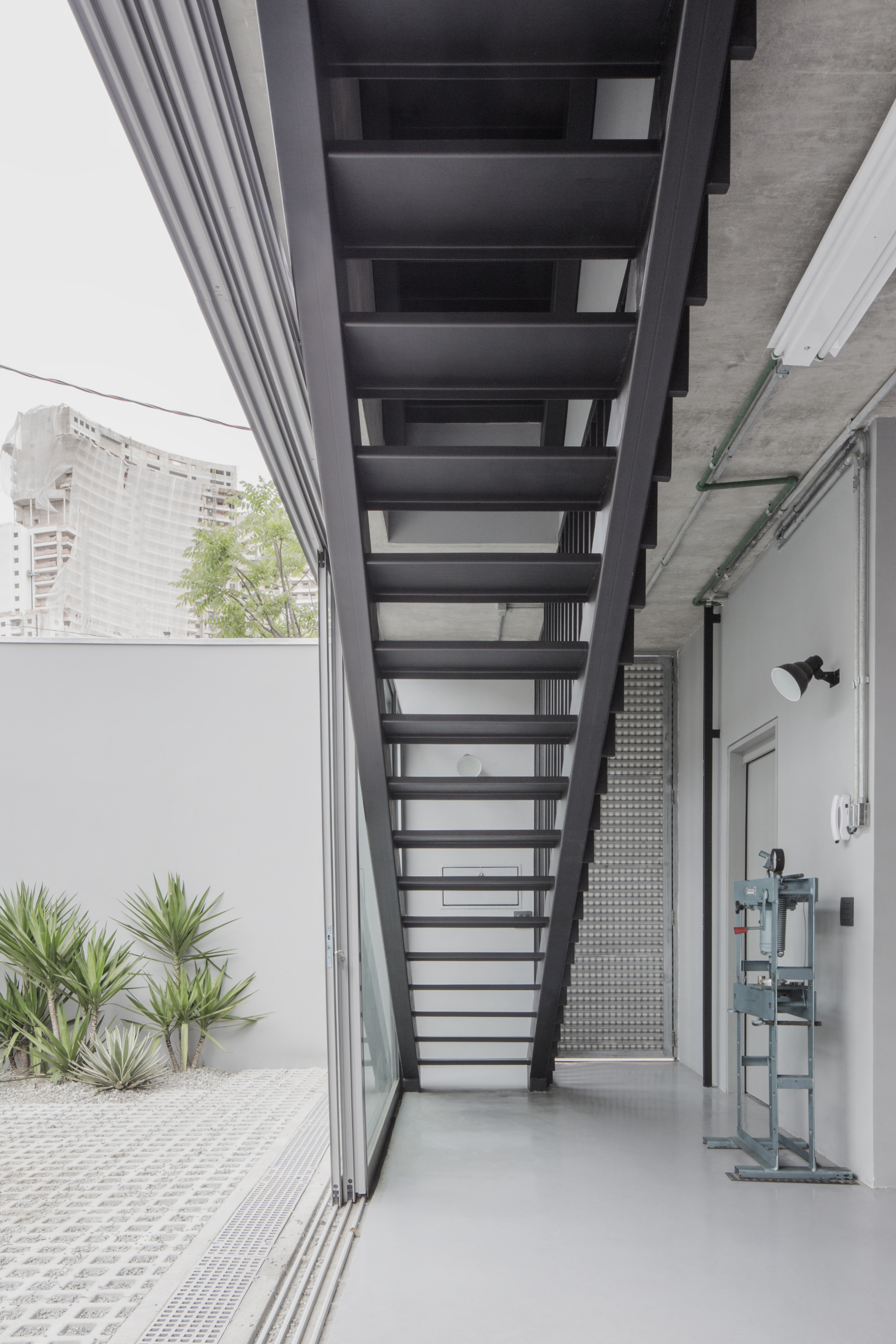 Workshop House  / PAX.ARQ-35