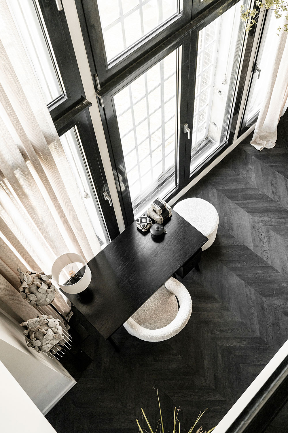 荷兰监狱变废为宝，时尚顶层公寓成设计佳作-14