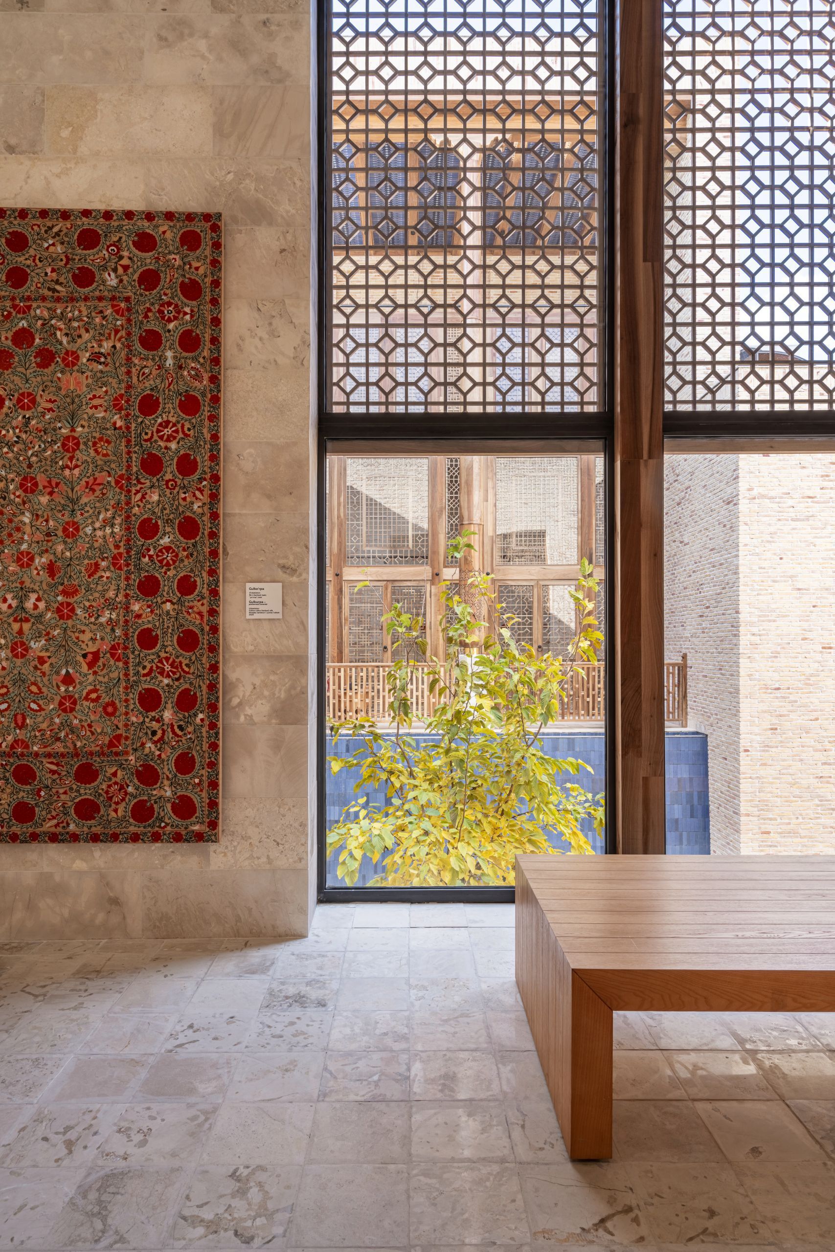 玛迪娜·卡西姆巴耶娃博物馆的苏扎尼刺绣品丨乌兹别克斯坦塔什干丨ARC Architects-48