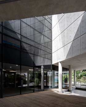 Modern History of Christianity Museum / Kode Architects