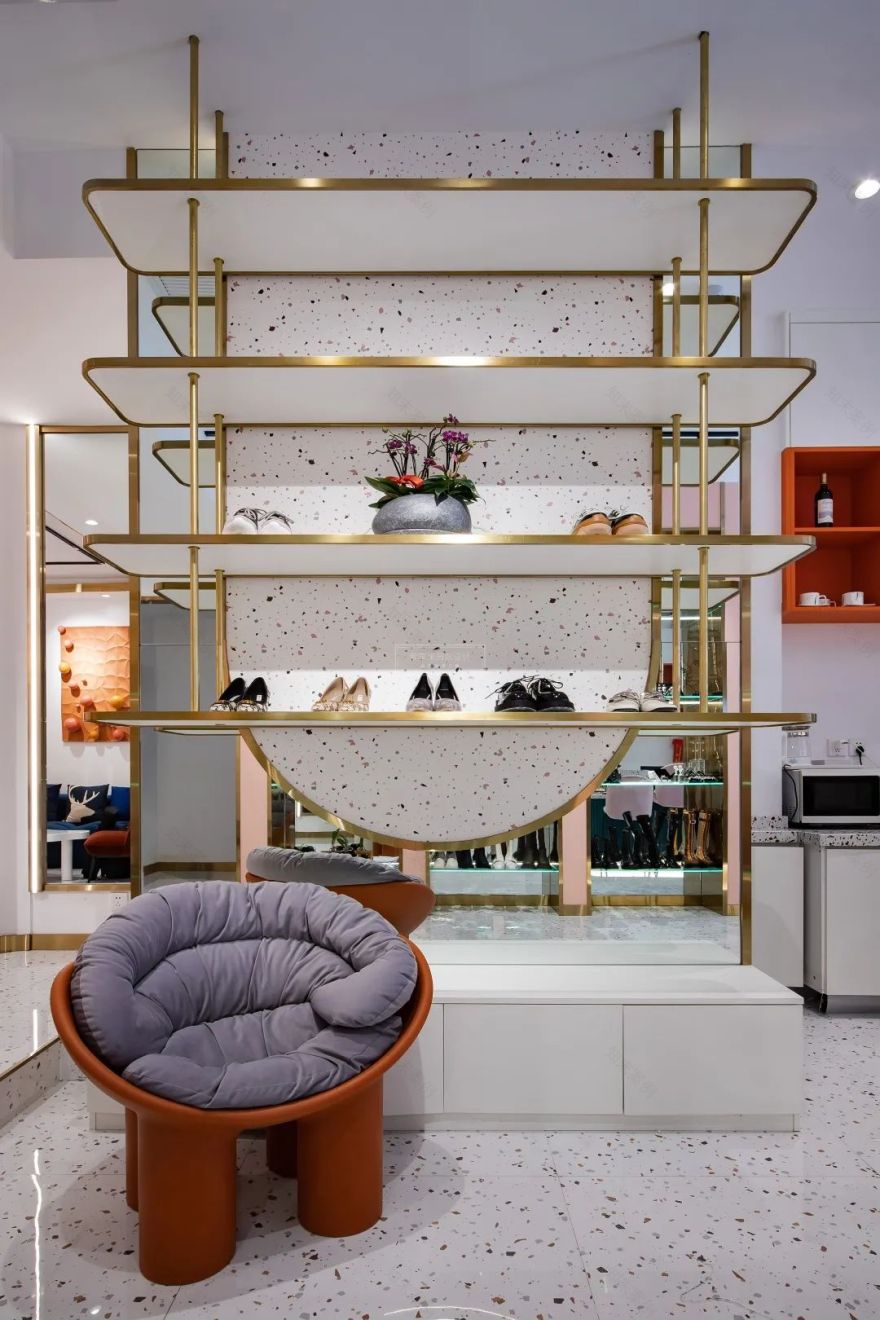 云南安宁轻奢时尚服饰店丨中国云南丨余得水-53